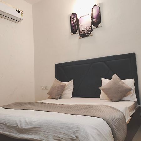 Hotel Brothers Agra  Exterior photo