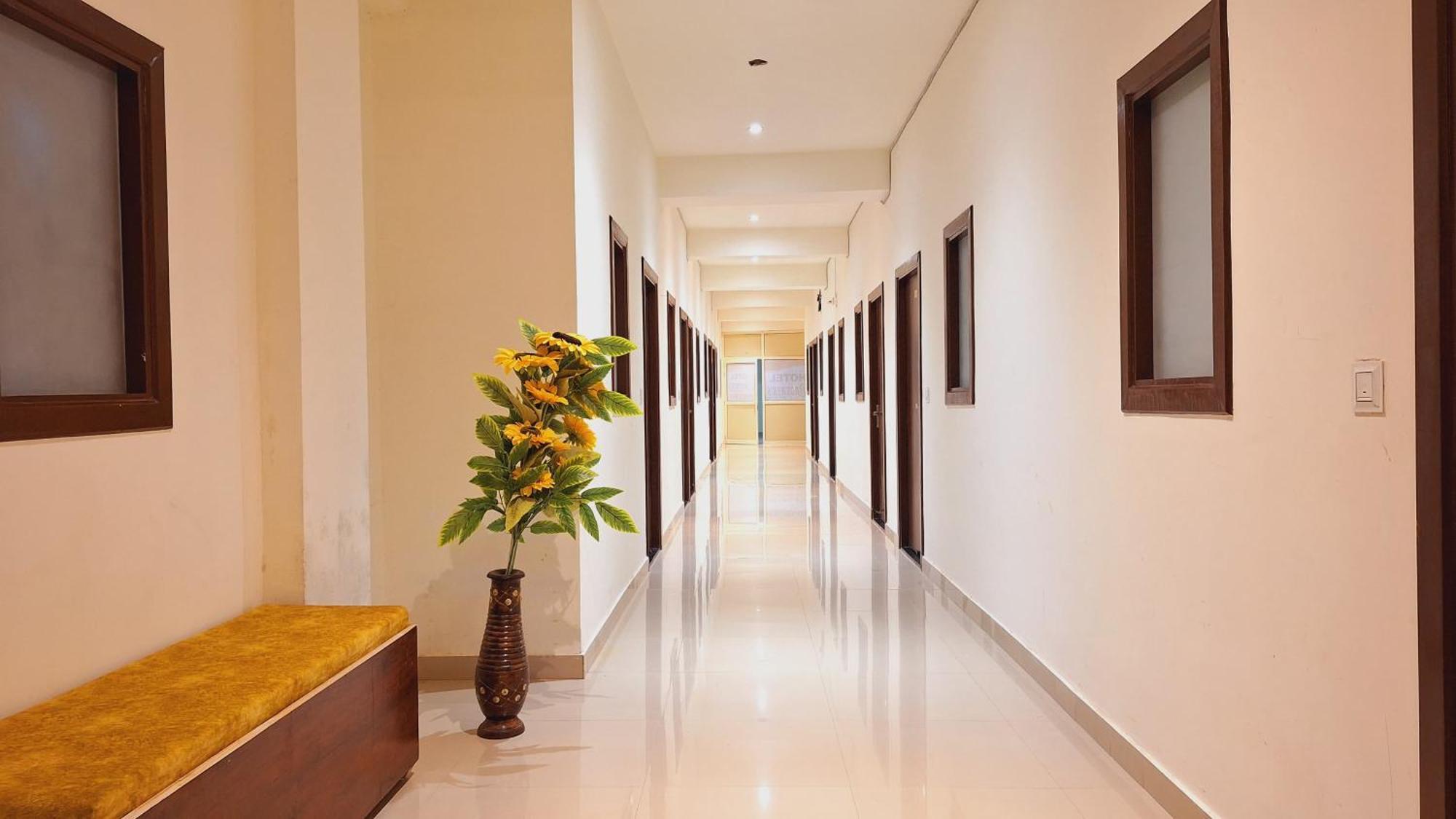 Hotel Brothers Agra  Exterior photo