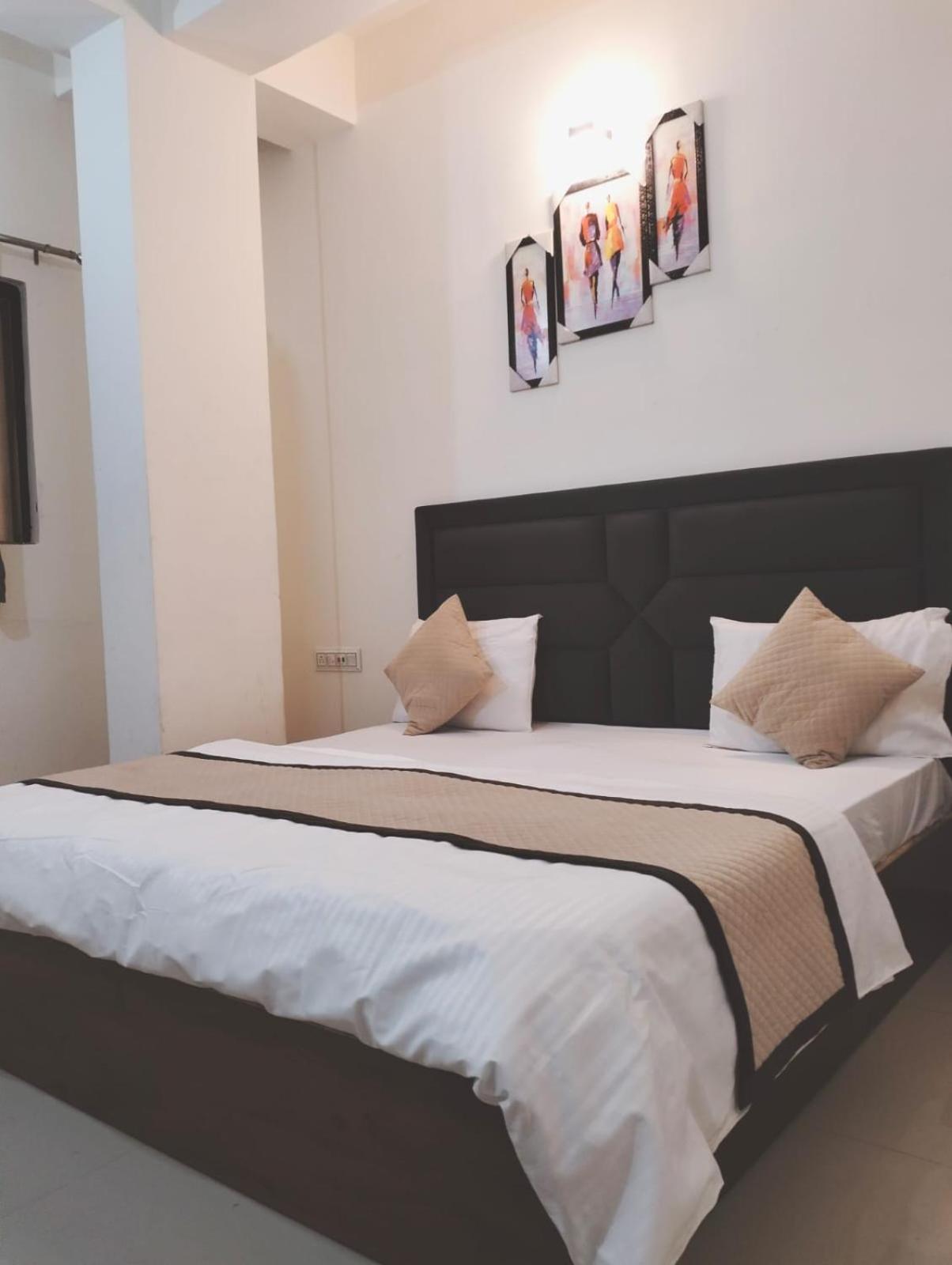 Hotel Brothers Agra  Exterior photo